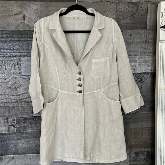 Cream‎ Button-Up Blazer - Picture 1 of 3